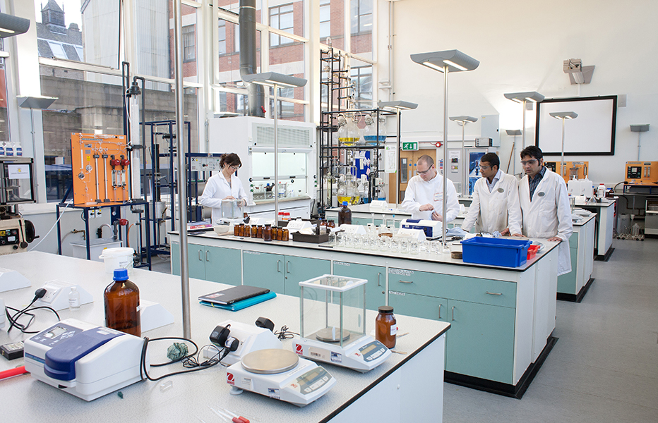 英国哈德斯菲尔德大学(合作模式:3+1+1本硕连读)